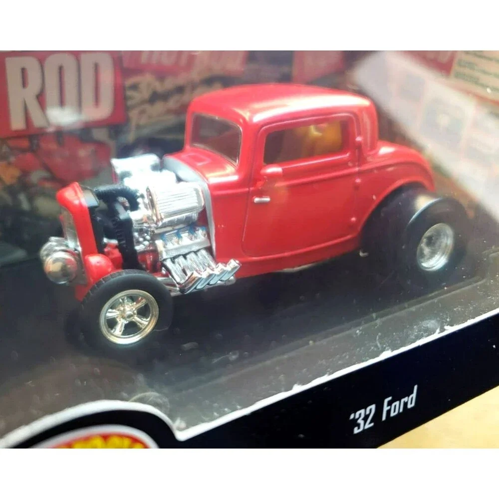 2000 HOT WHEELS COLLECTIBLES 1932 FORD RED #1/5 HOT ROD SERIES I MAGAZINE 1:43